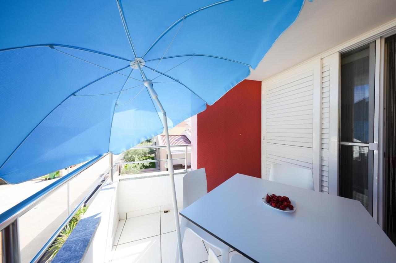 Apartma Villa Pino With Pool, Sauna & Jacuzzi *