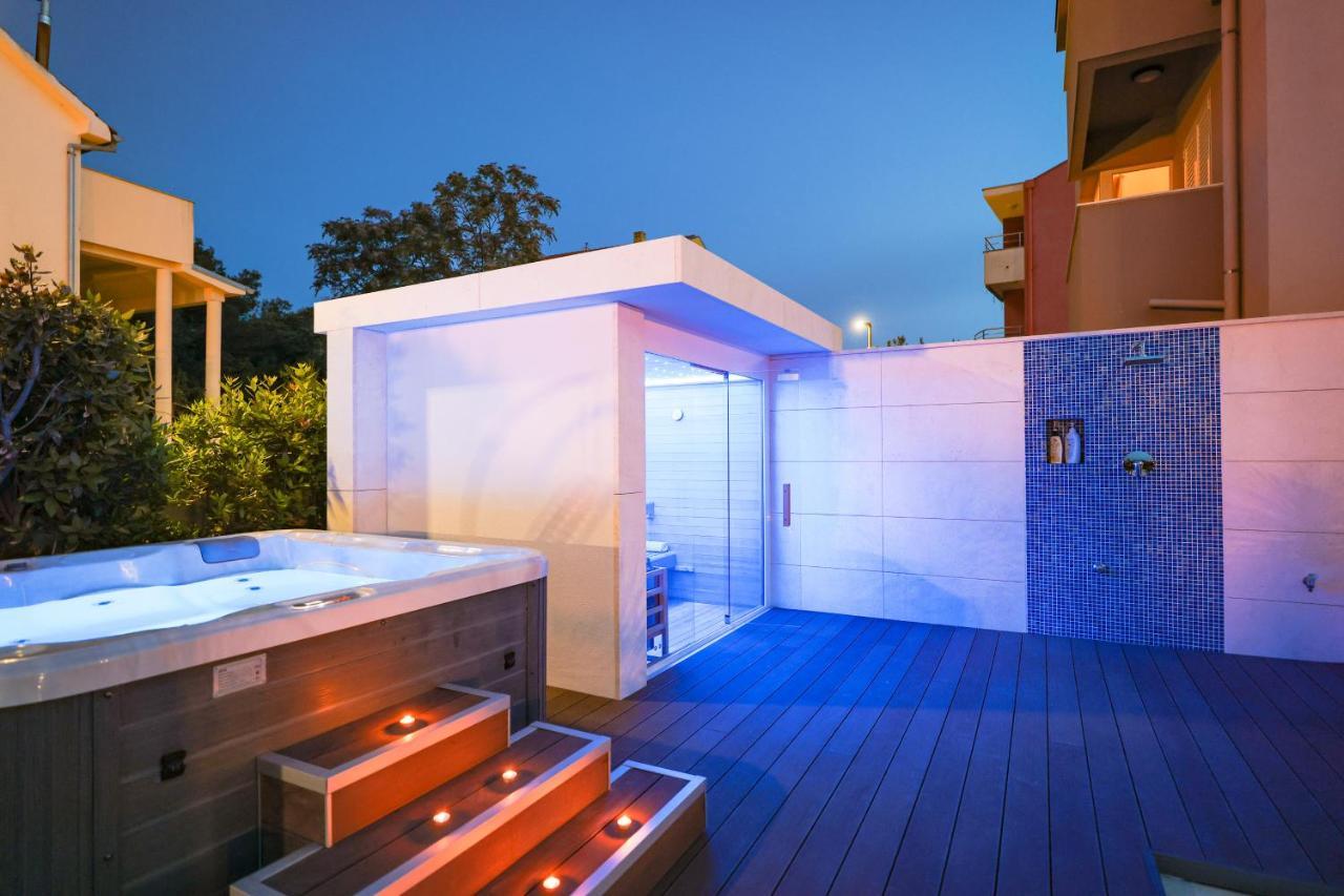 Villa Pino With Pool, Sauna & Jacuzzi