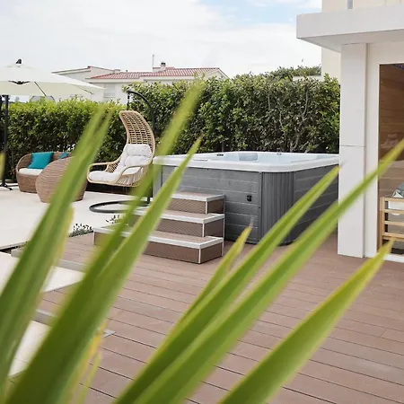 Villa Pino With Pool, Sauna & Jacuzzi Petrcane Exterior photo
