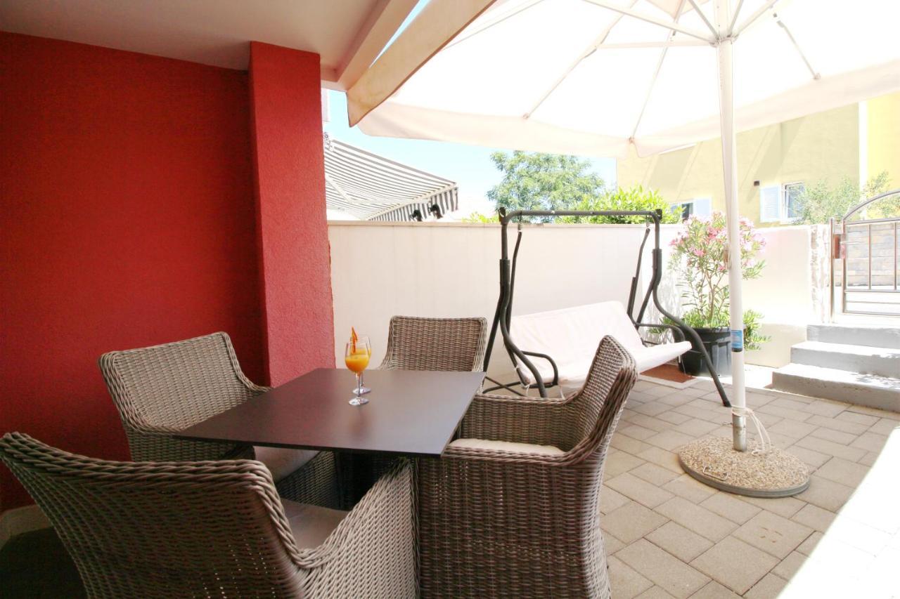 Apartment Villa Pino With Pool, Sauna & Jacuzzi Petrcane