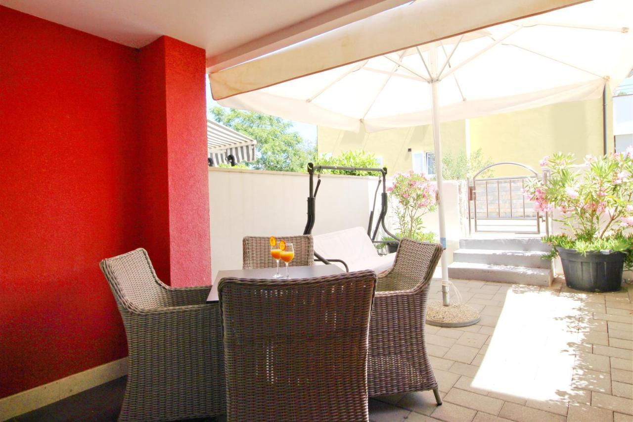 Villa Pino With Pool, Sauna & Jacuzzi