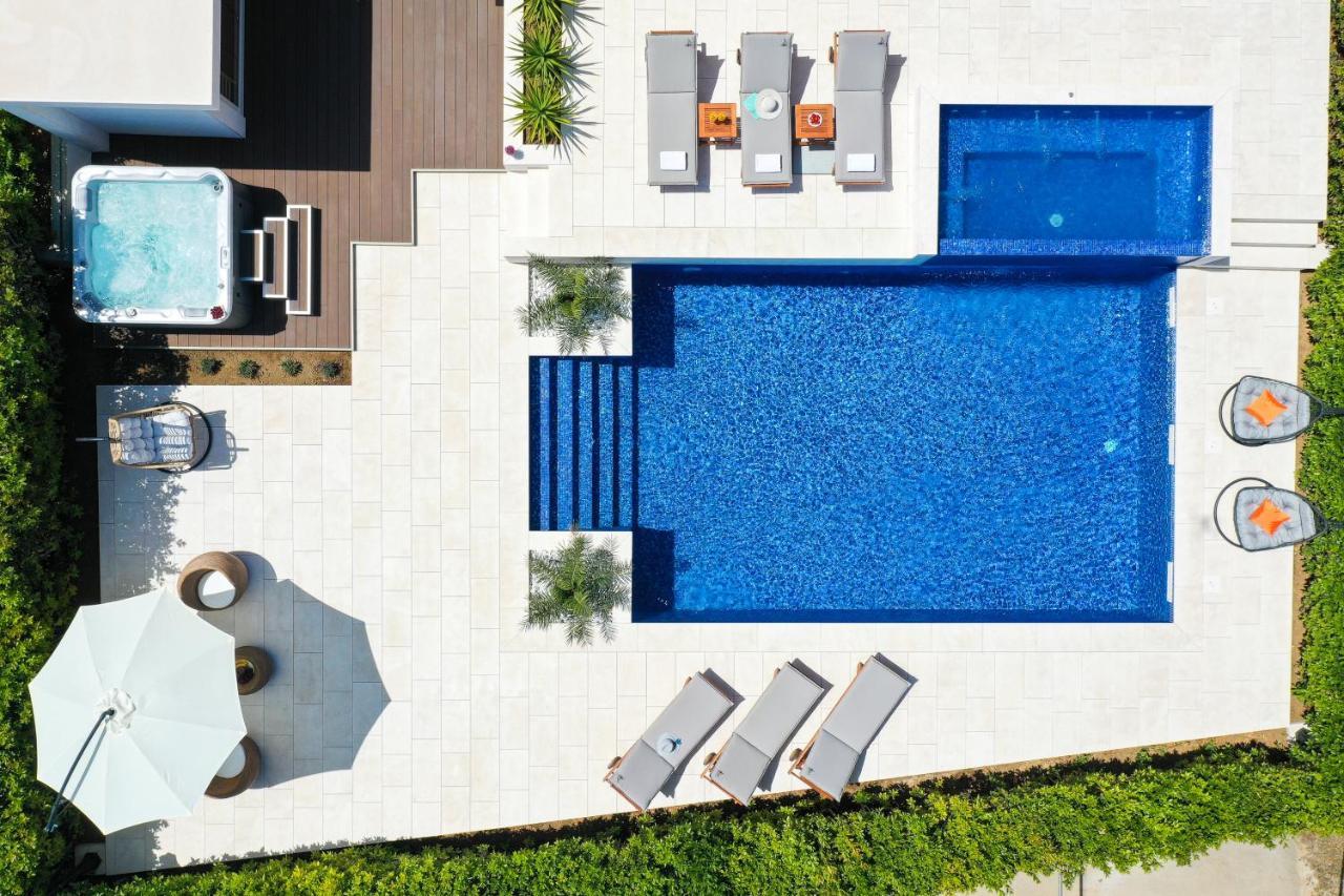 Apartment Villa Pino With Pool, Sauna & Jacuzzi Petrcane