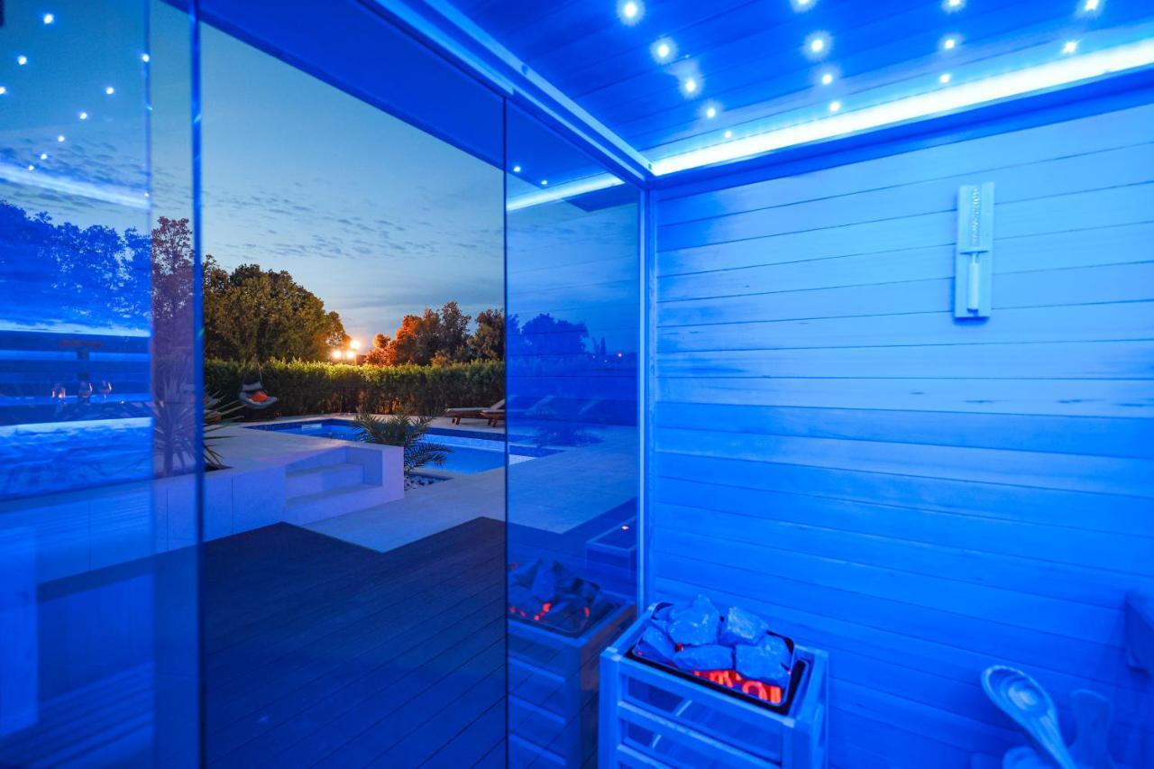 Apartment Villa Pino With Pool, Sauna & Jacuzzi