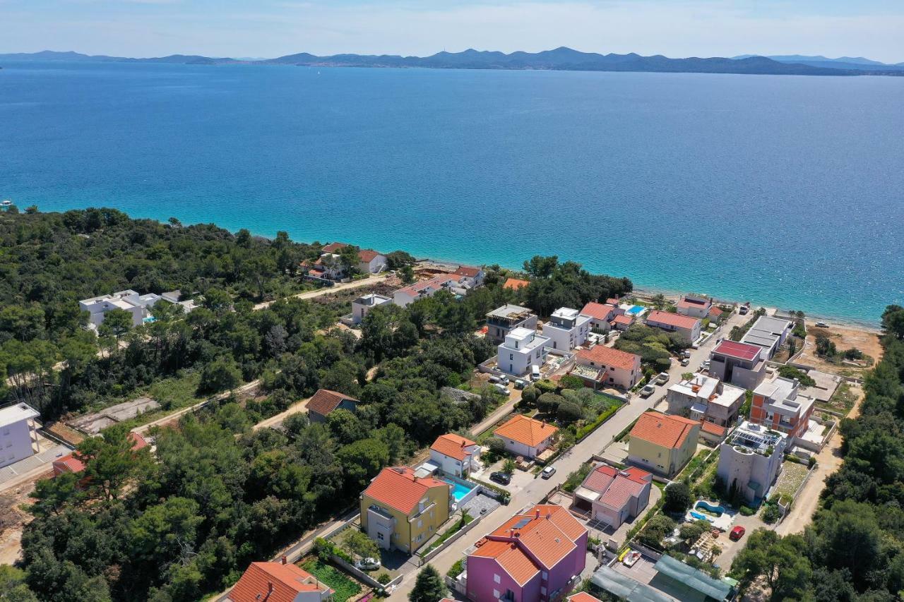 Villa Pino With Pool, Sauna & Jacuzzi Apartment Petrcane