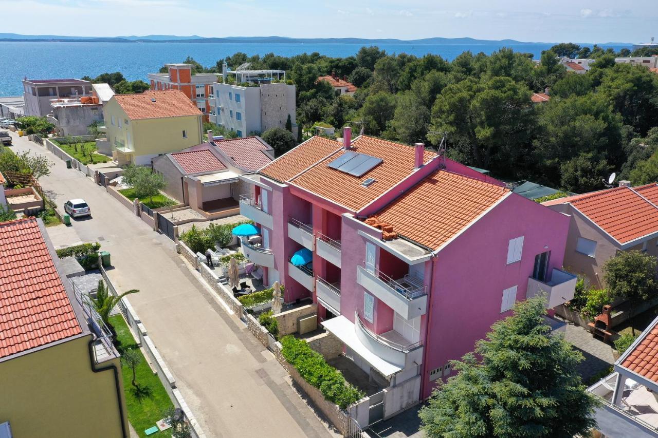 Villa Pino With Pool, Sauna & Jacuzzi *